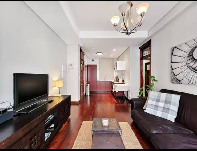 1 BEDROOM APARTMENT TO LET IN CAPE TOWN CITY CENTRE